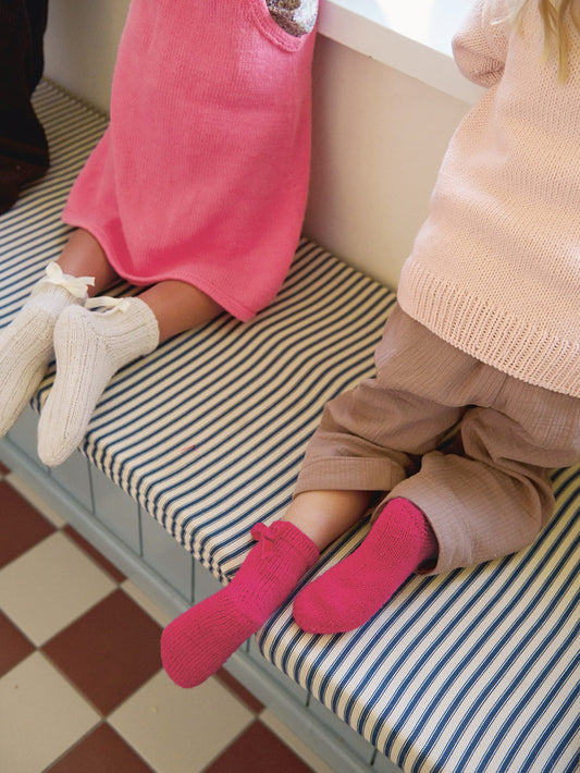 Einzelanleitung 2501_07 Bow Socks Junior